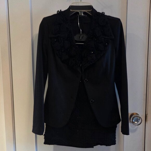 Rinascimento Made in Italy stretch black blazer with skirt - stunning detailing - Picture 2 of 11